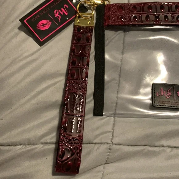 Make Up Junkie Wristlet - Picture 4 of 5